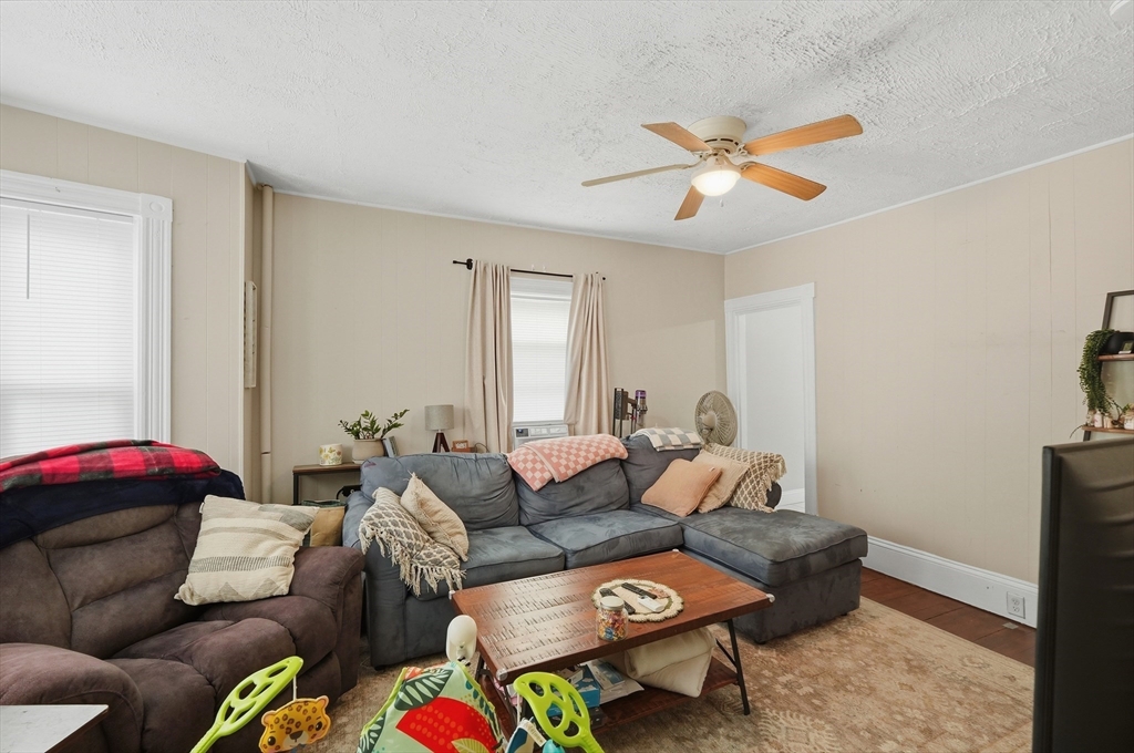 152-154 Reed St
