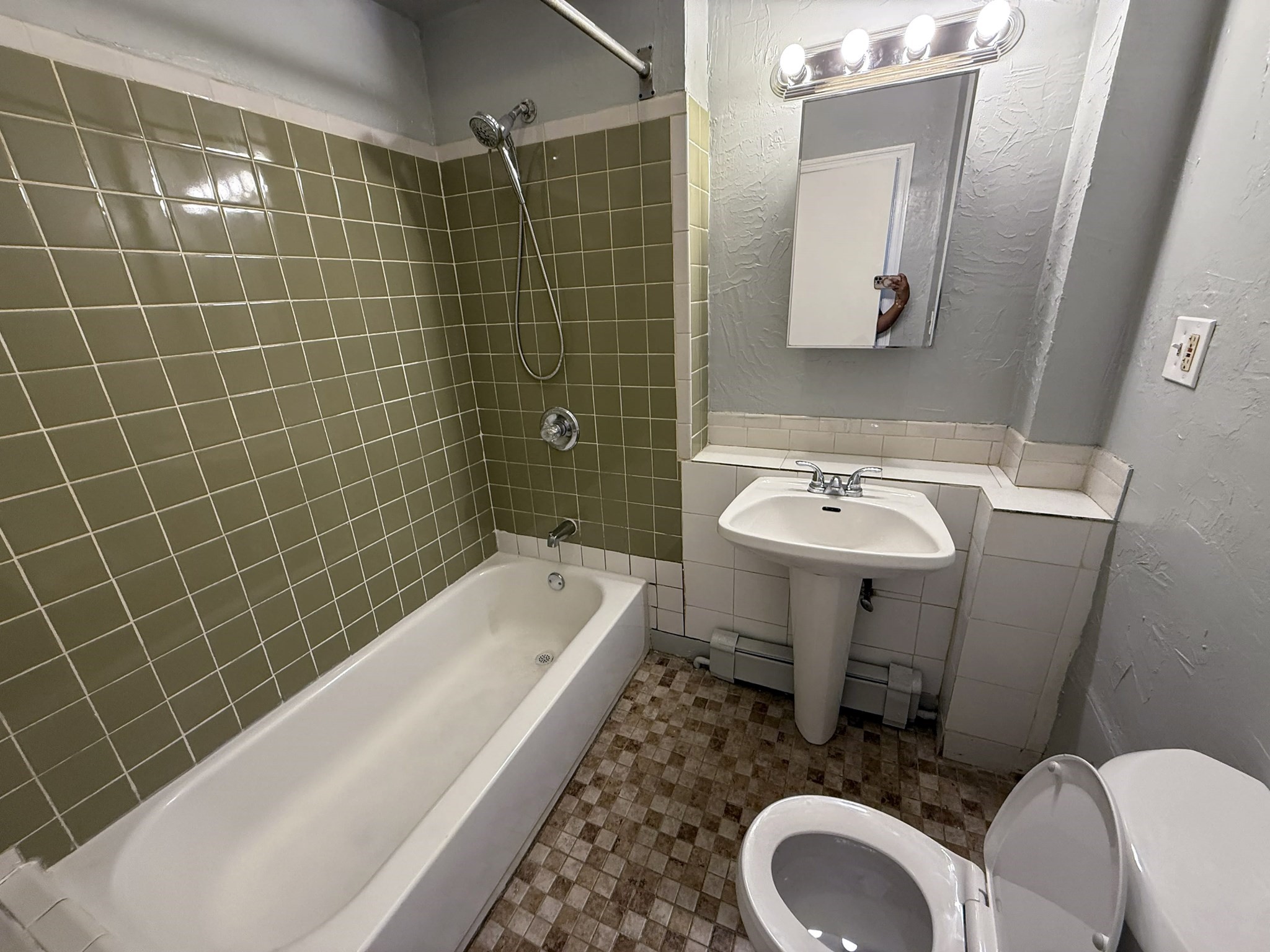 26 Alpine St # 3
