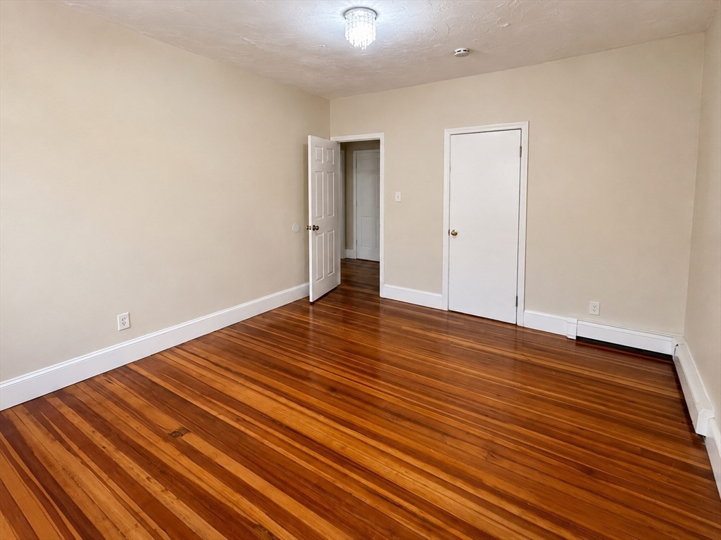 12 Crowell St # 2