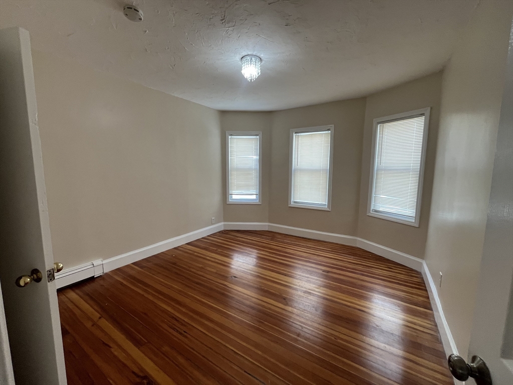 12 Crowell St # 2