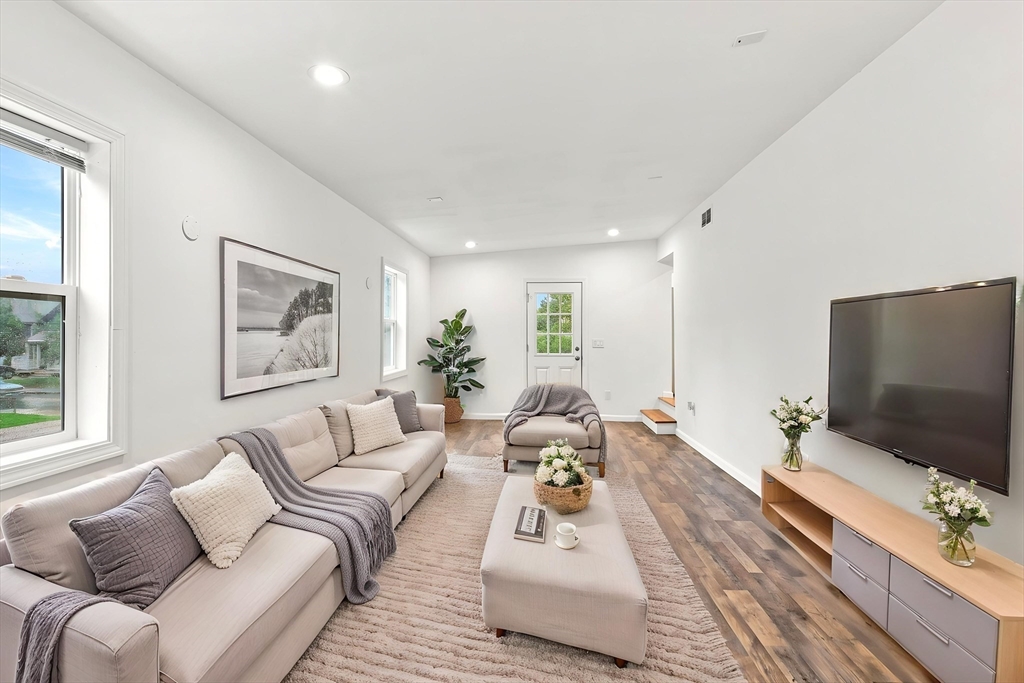 78 Parker St