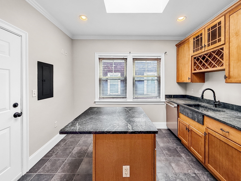 9 Odonnell Sq # 3