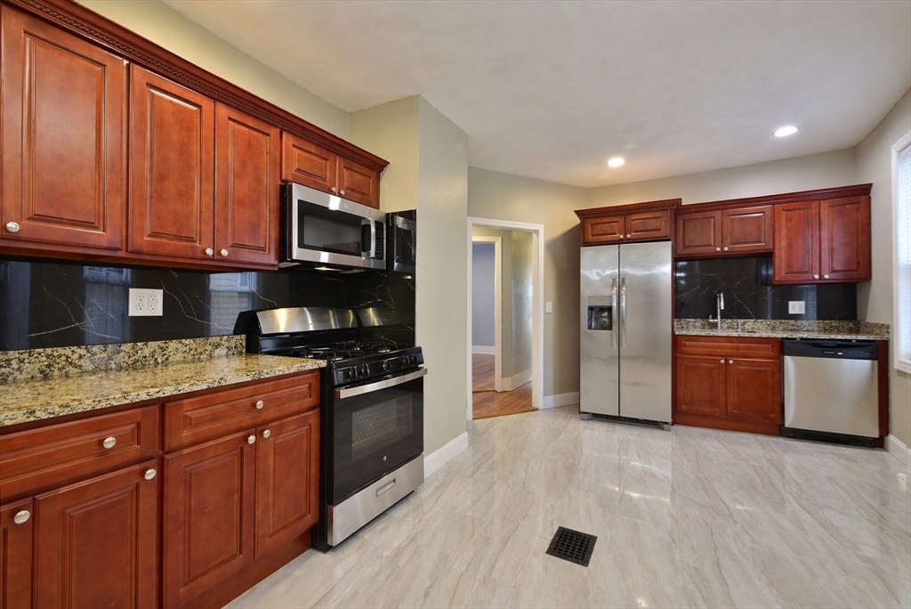 9 Nightingale St # 2