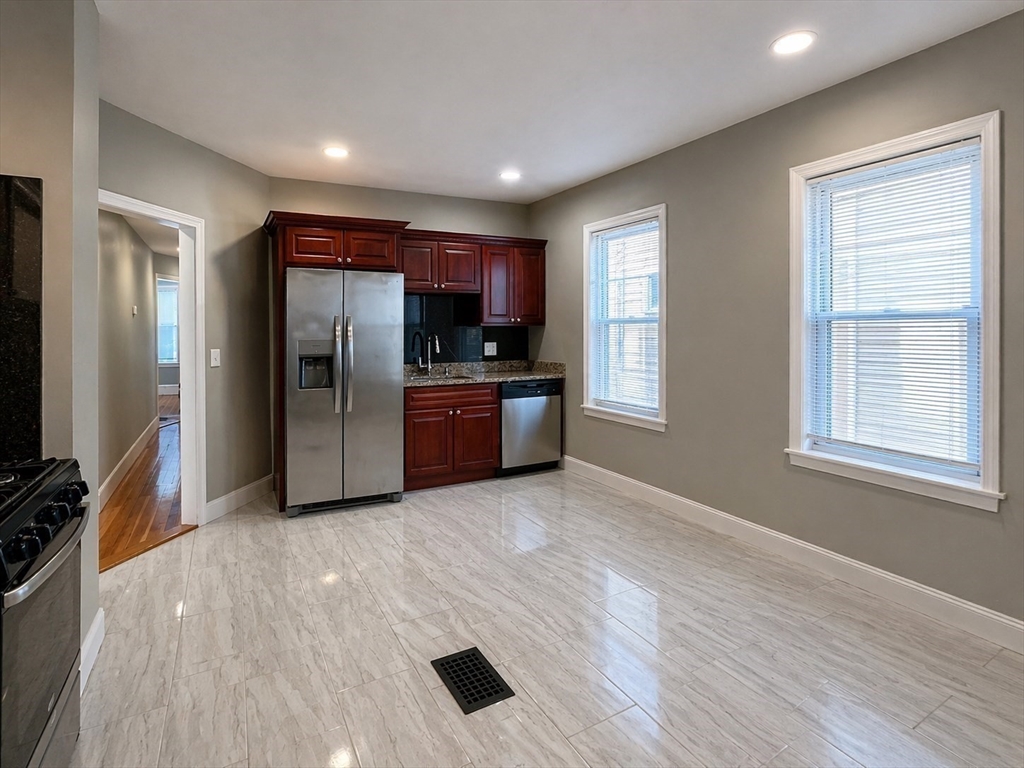 9 Nightingale St # 2