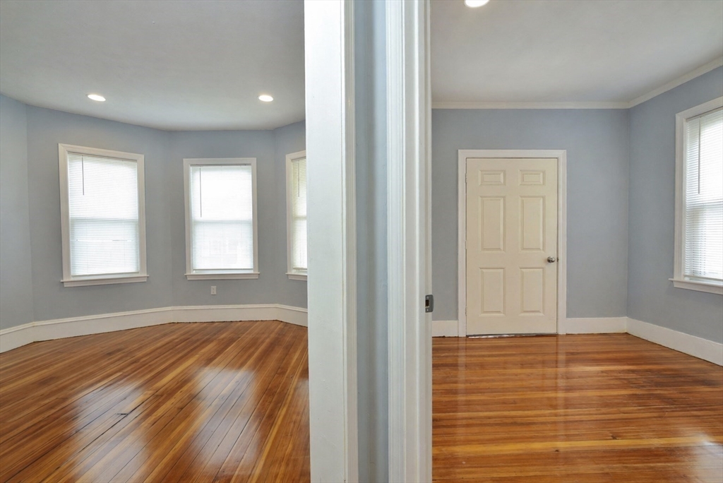 9 Nightingale St # 2