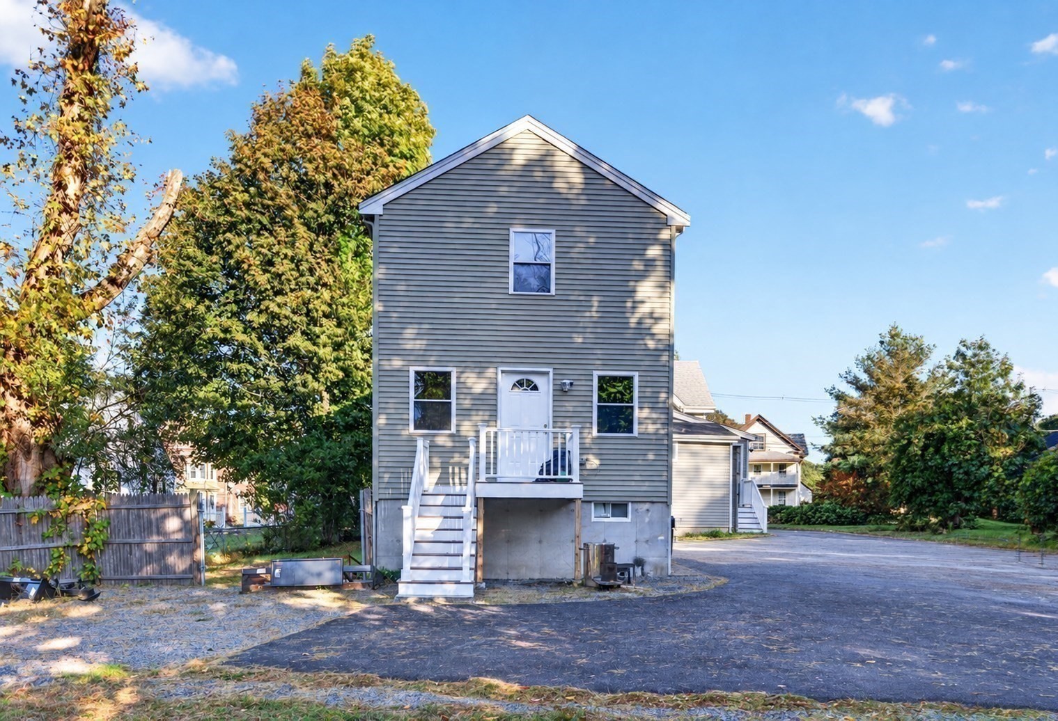 703 S Main St