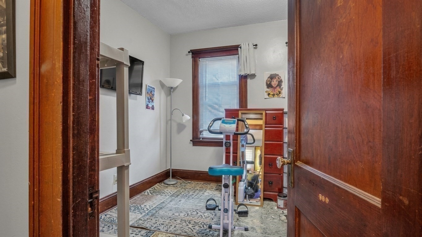 745/ 747 Mount Auburn St