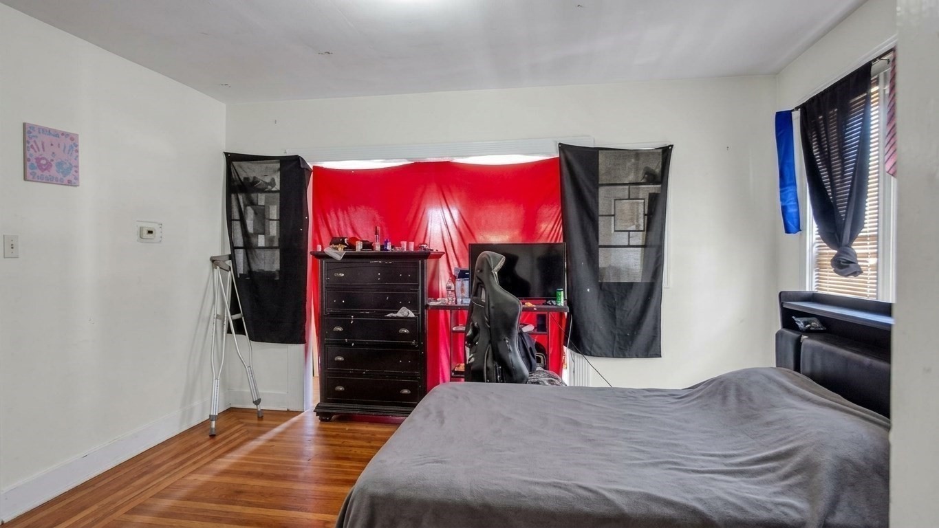 745/ 747 Mount Auburn St