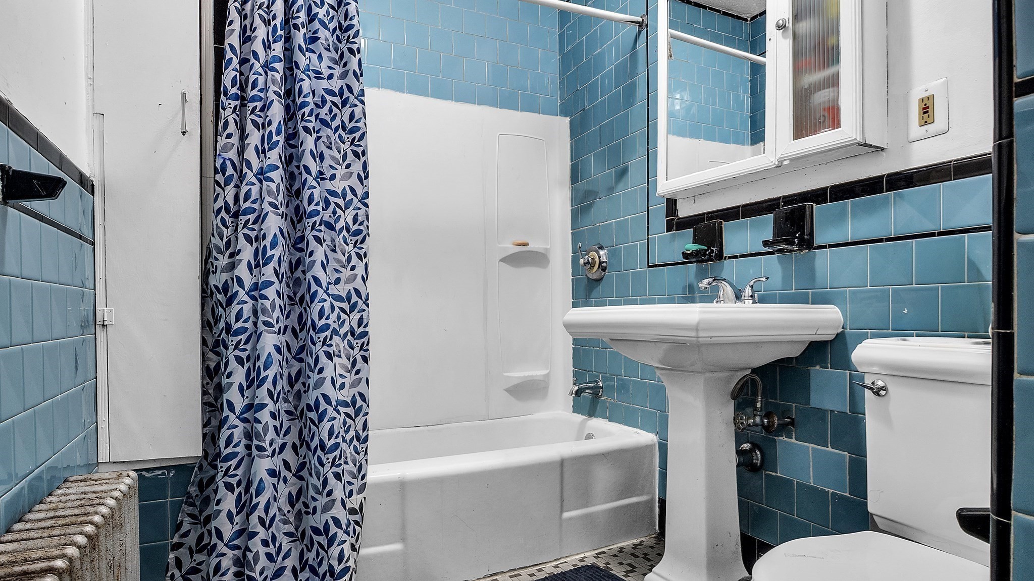 745/ 747 Mount Auburn St