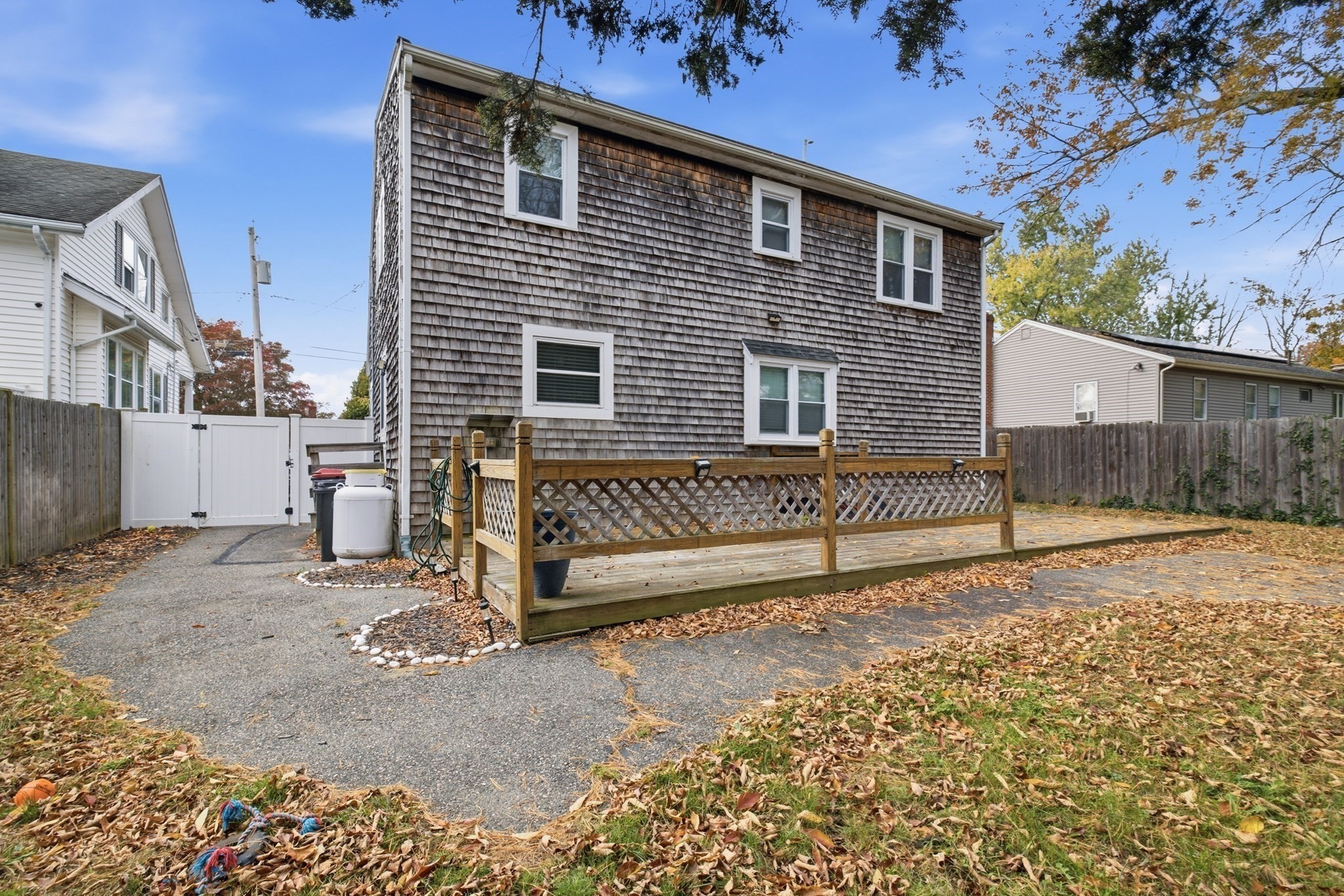 30 Ettrick St
