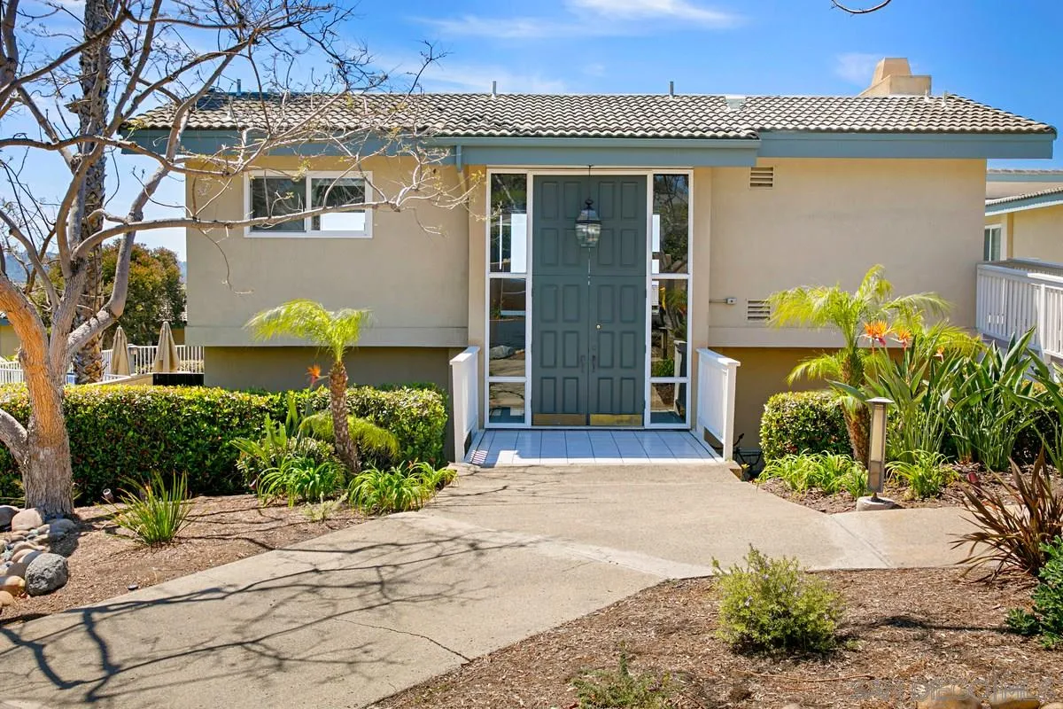 218 Turf View Dr