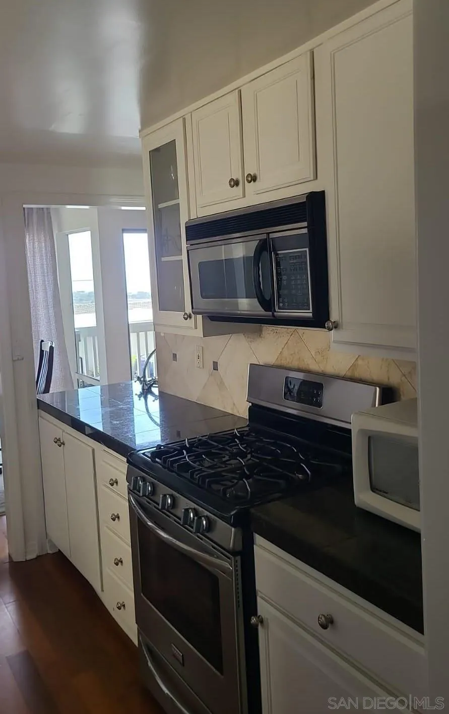218 Turf View Dr