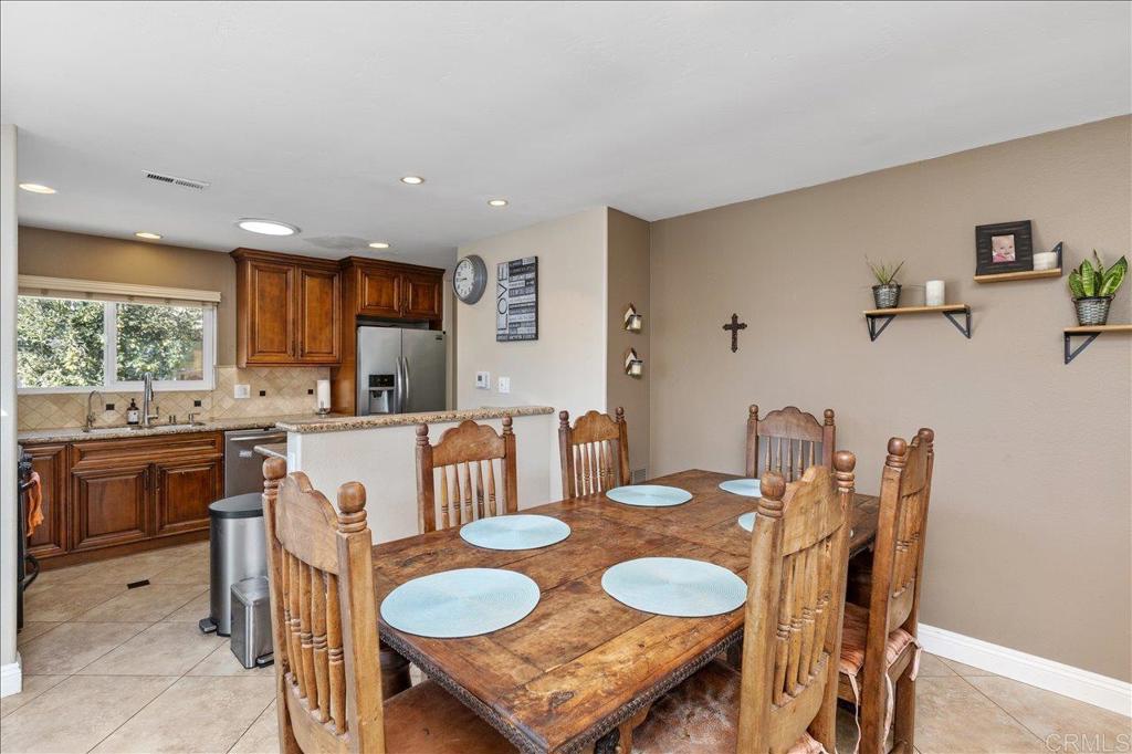 827 Bayberry Ct.