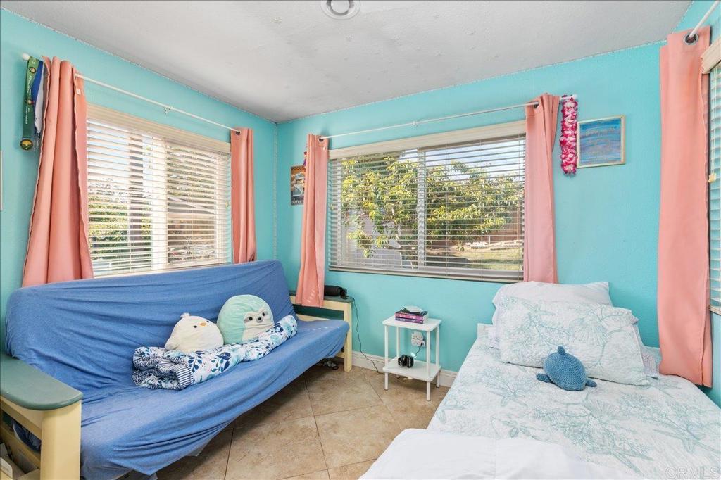 827 Bayberry Ct.