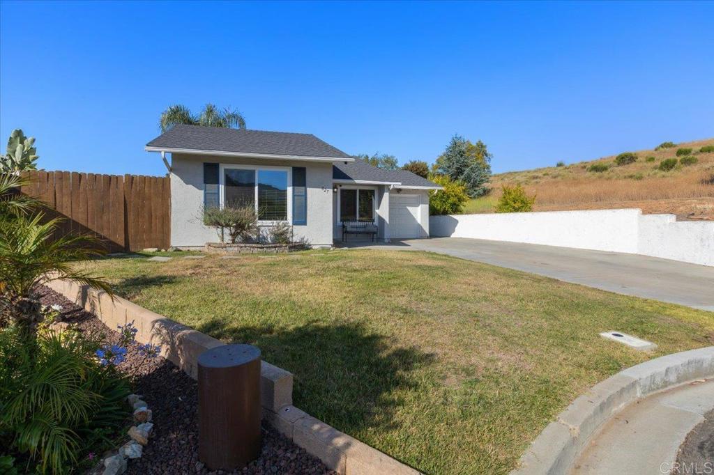 827 Bayberry Ct.