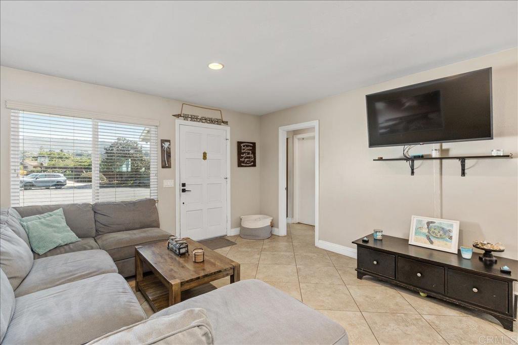 827 Bayberry Ct.