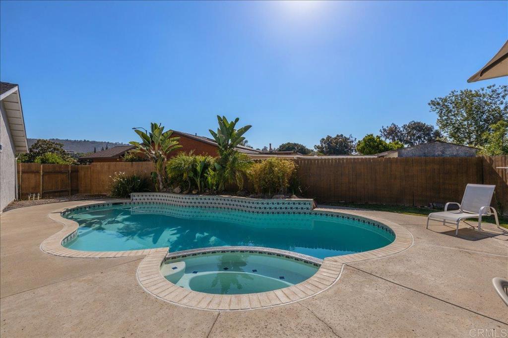 827 Bayberry Ct.