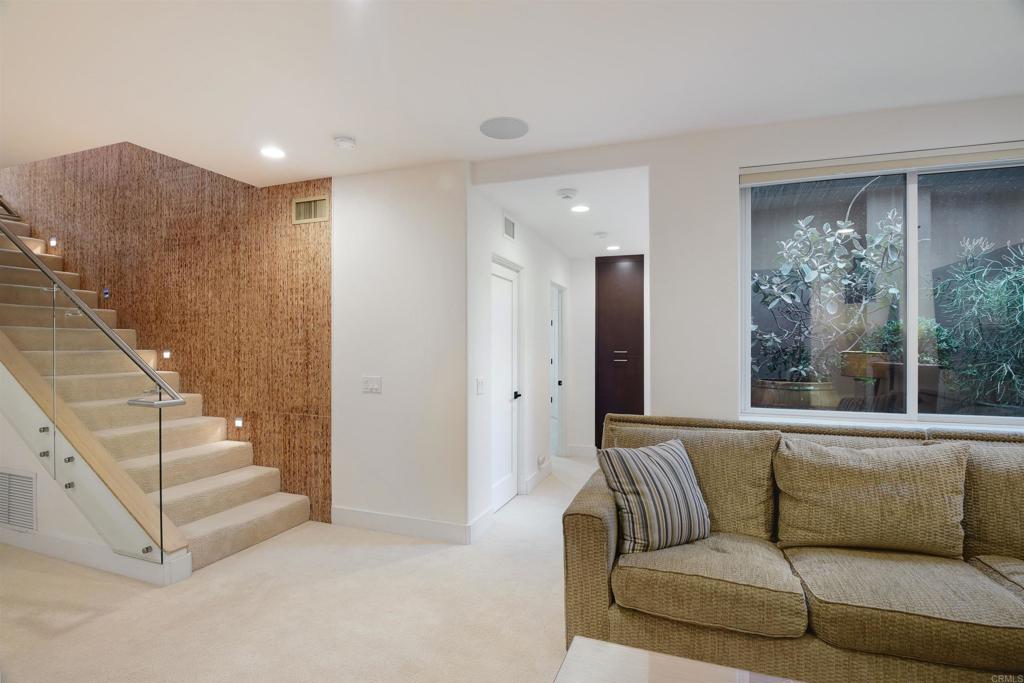 152 7th Street