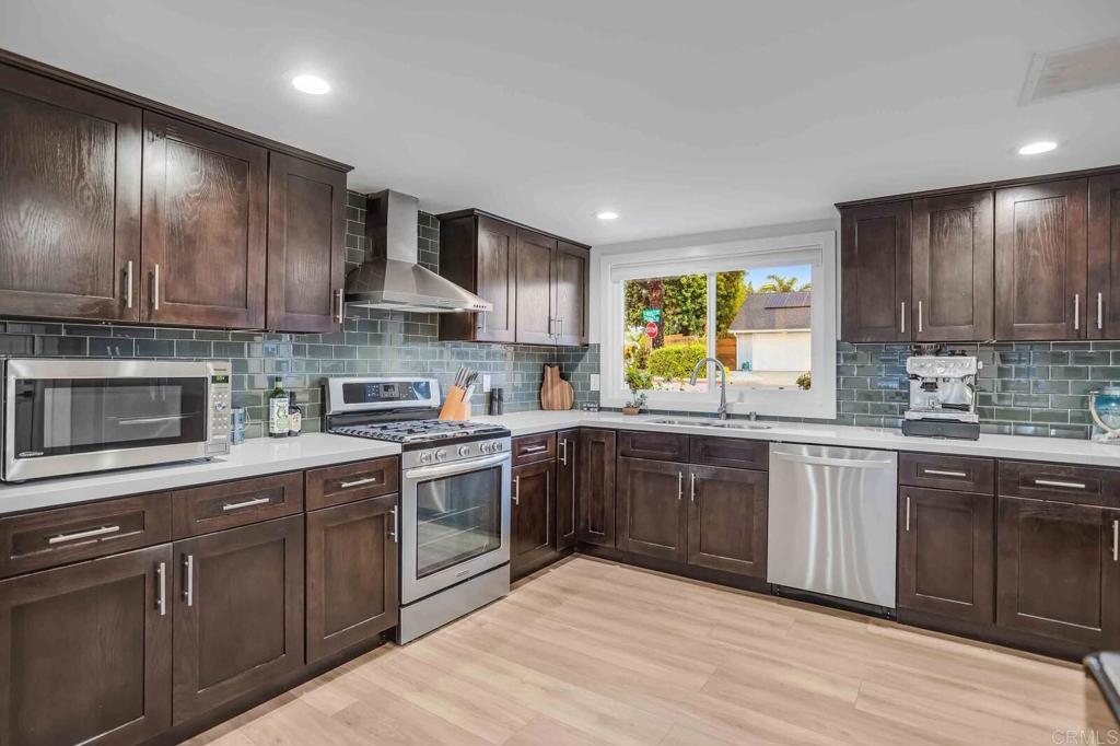2203 Cameo Road