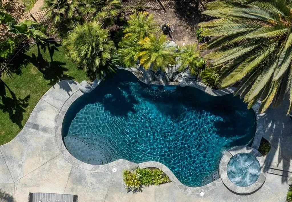 7949 Sitio Redonda