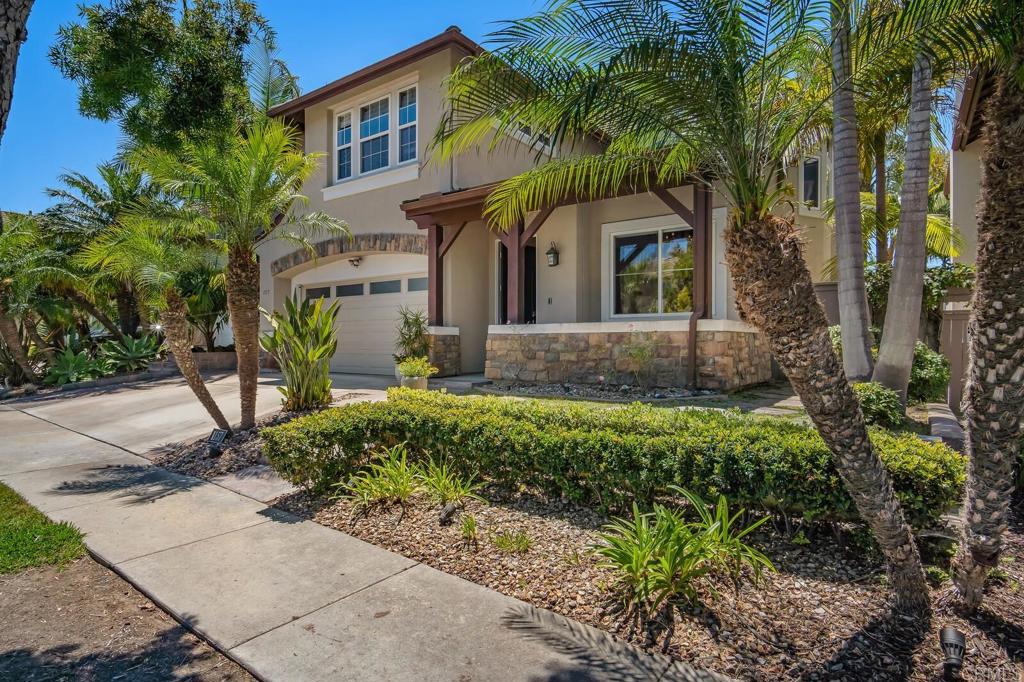 1157 Alexandra Ln