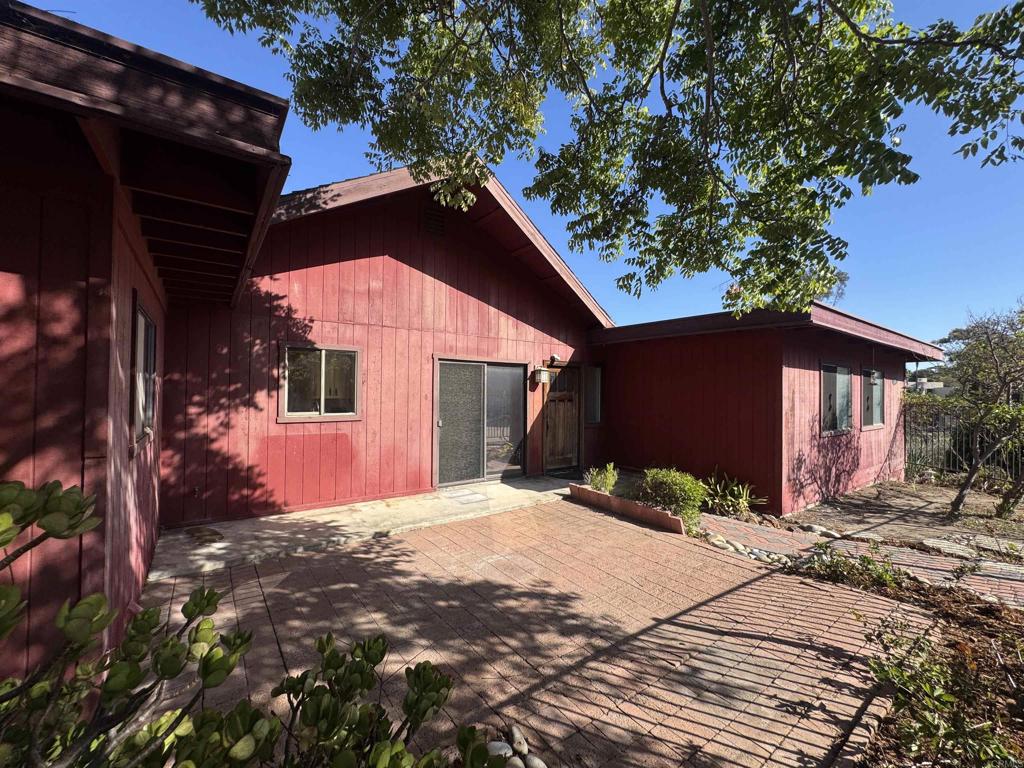 2115 Encinitas Boulevard