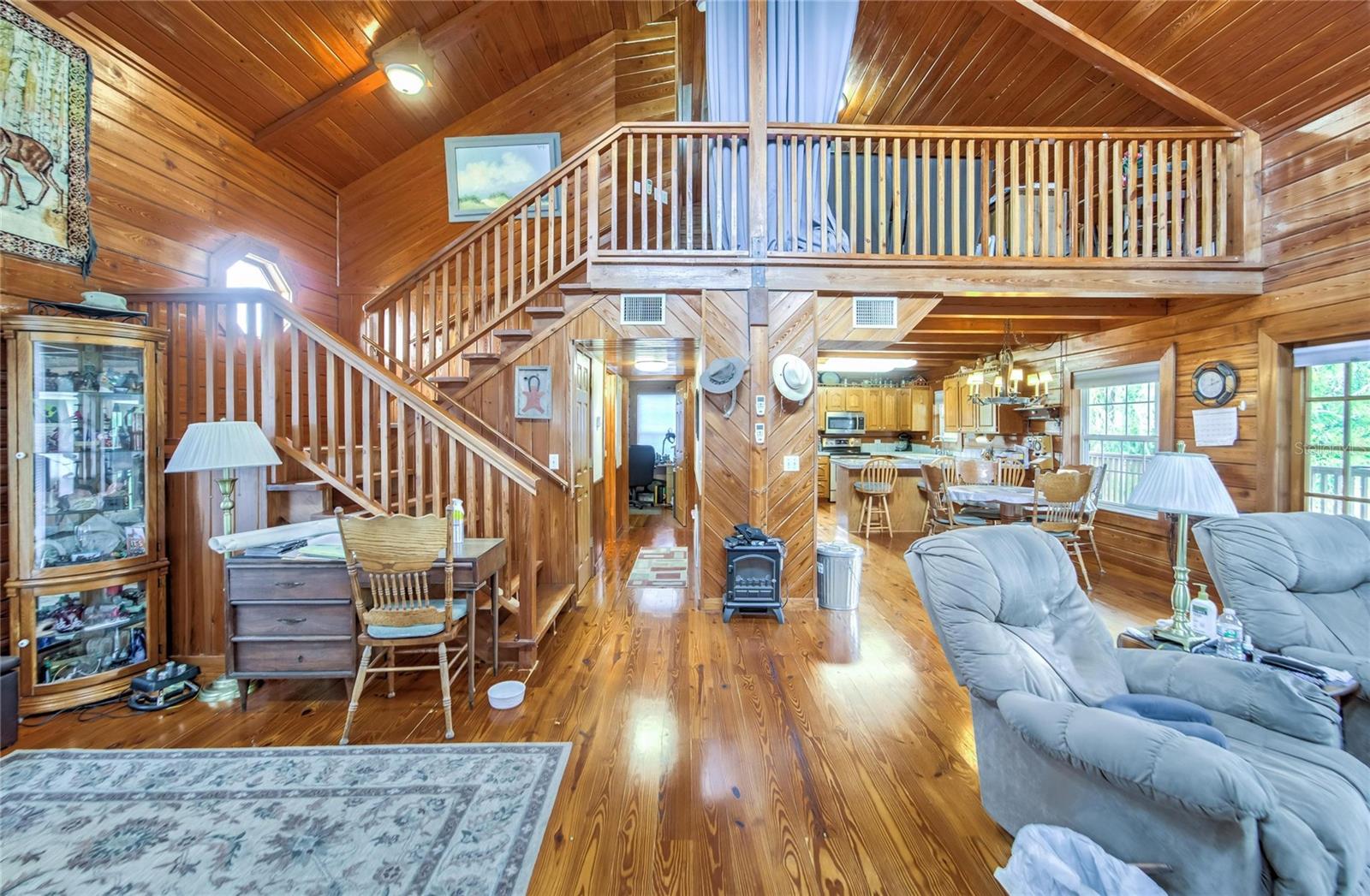 19320 GRANGE HALL LOOP