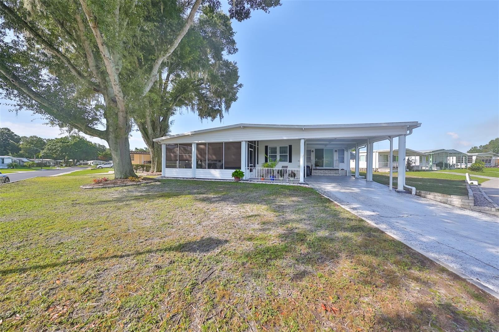 3619 CASTLE DR