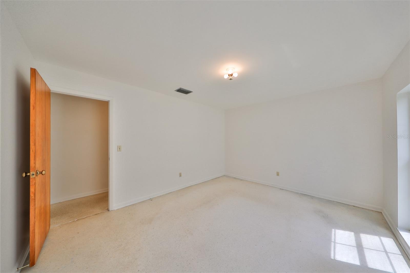 10902 CARROLLWOOD DR