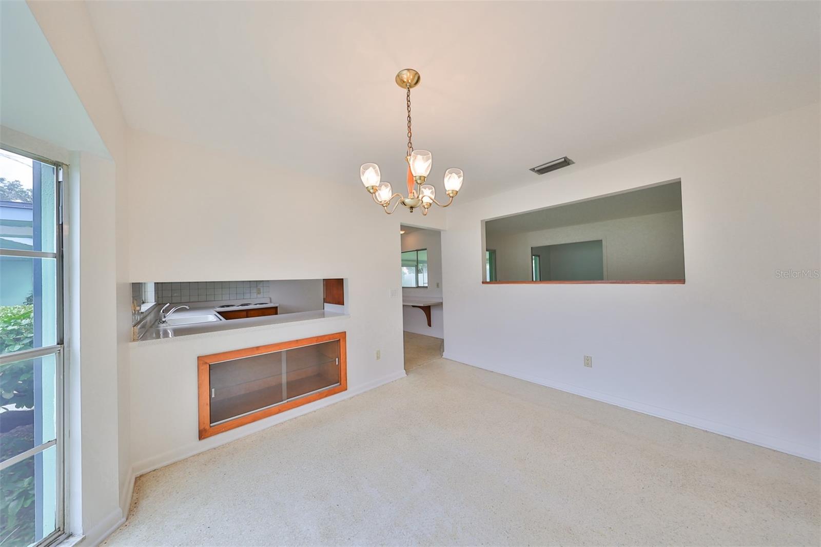 10902 CARROLLWOOD DR