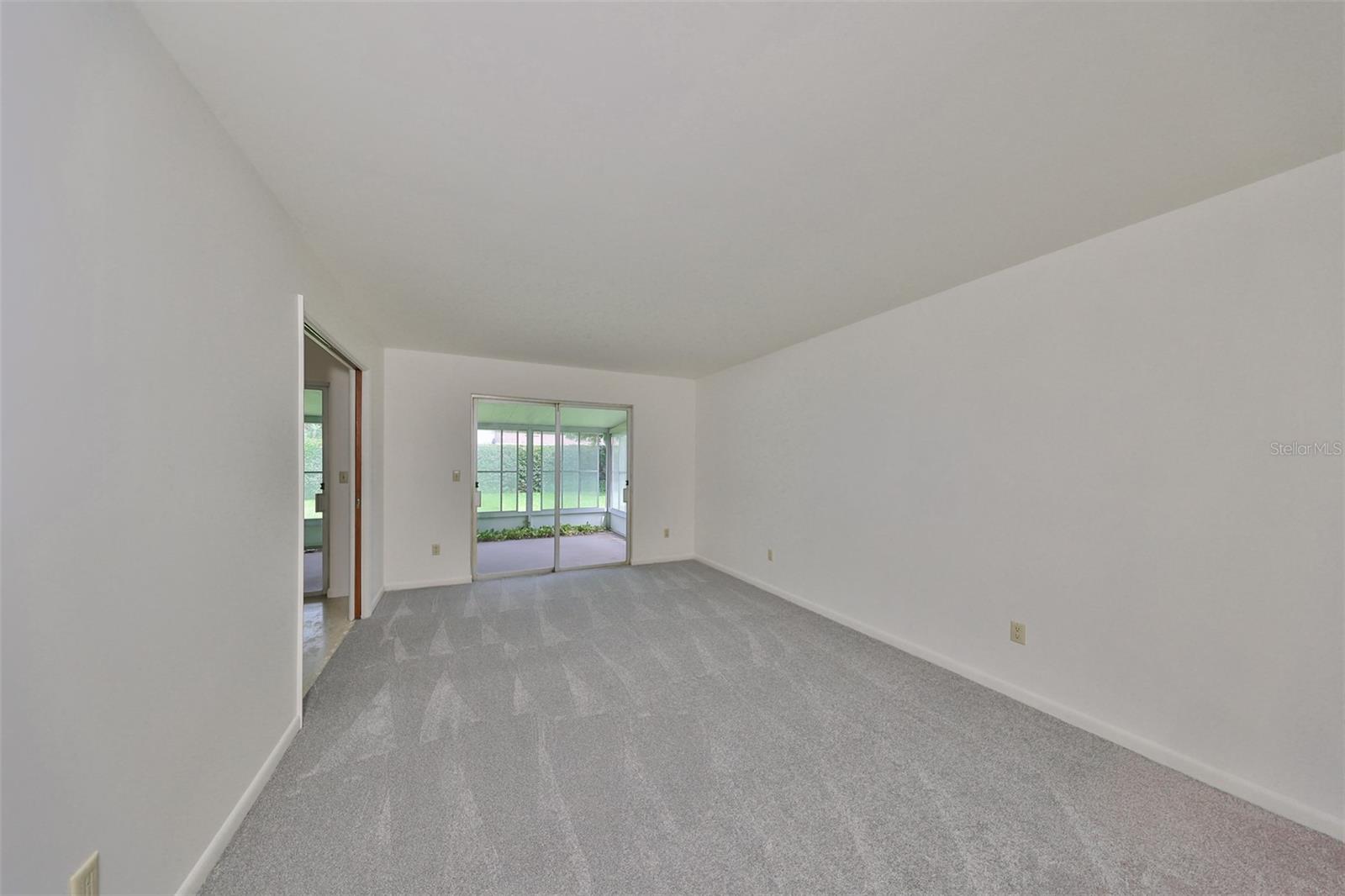 10902 CARROLLWOOD DR
