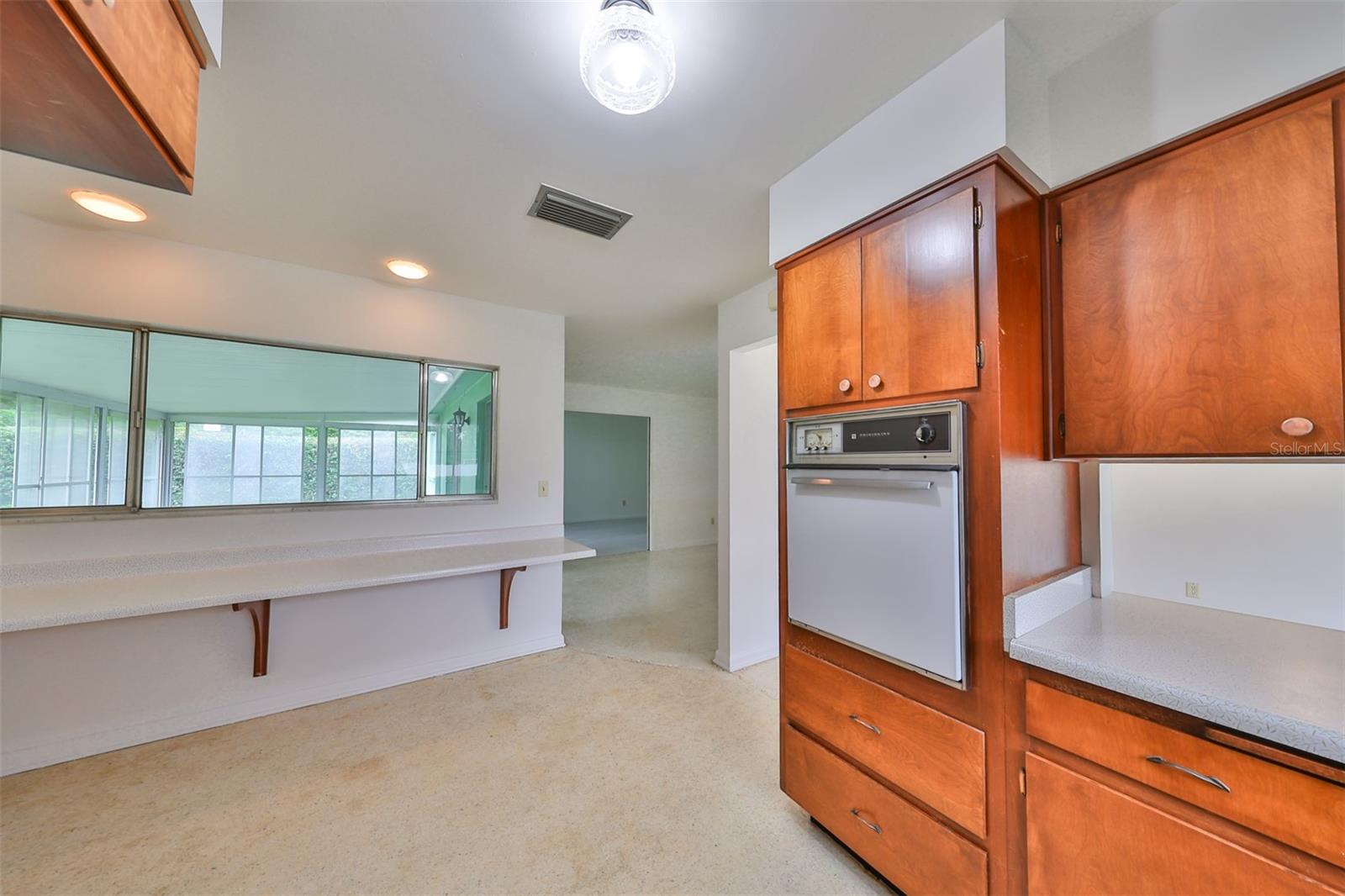 10902 CARROLLWOOD DR
