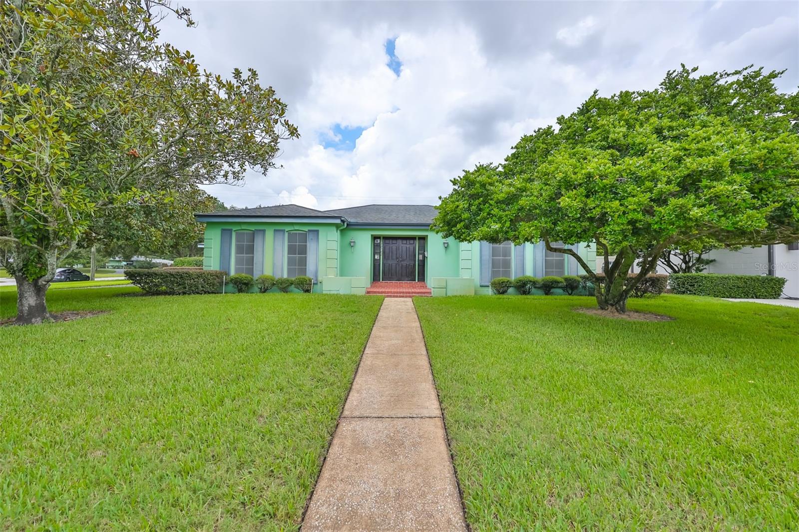 10902 CARROLLWOOD DR