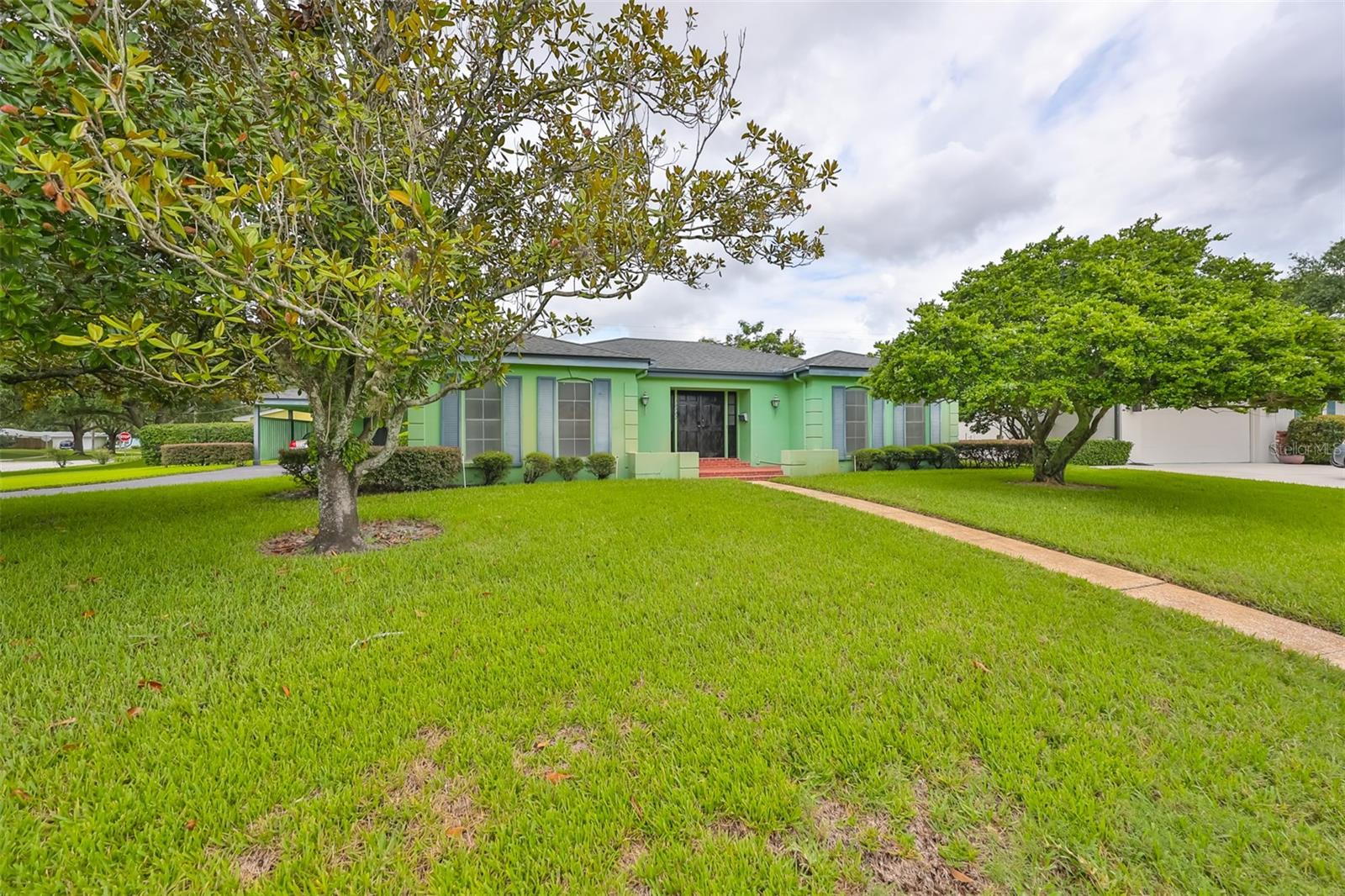 10902 CARROLLWOOD DR