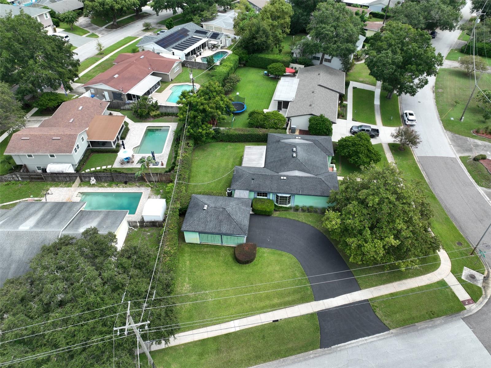 10902 CARROLLWOOD DR