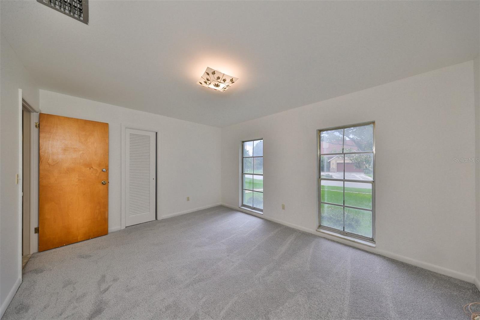 10902 CARROLLWOOD DR