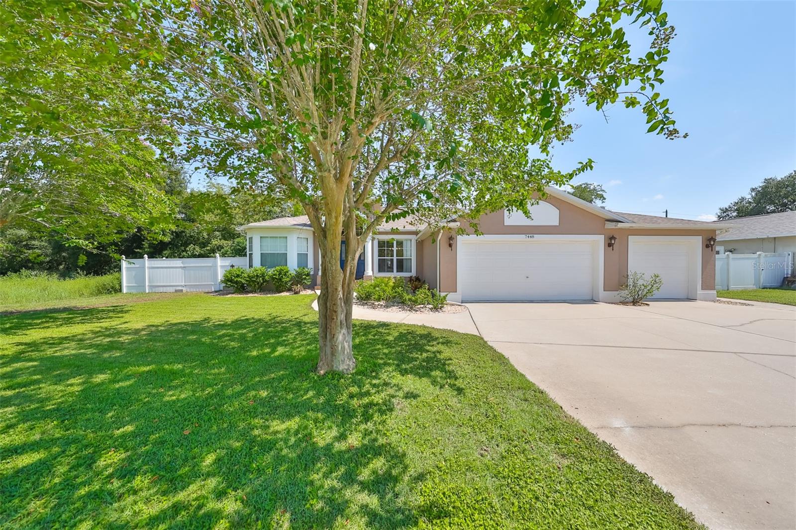 7448 MENGI CIR