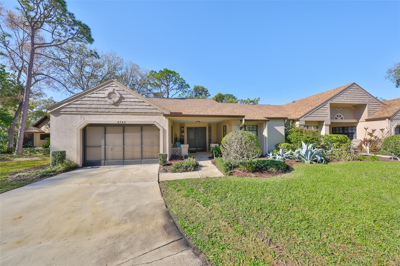 6762 PEARLEAF CT