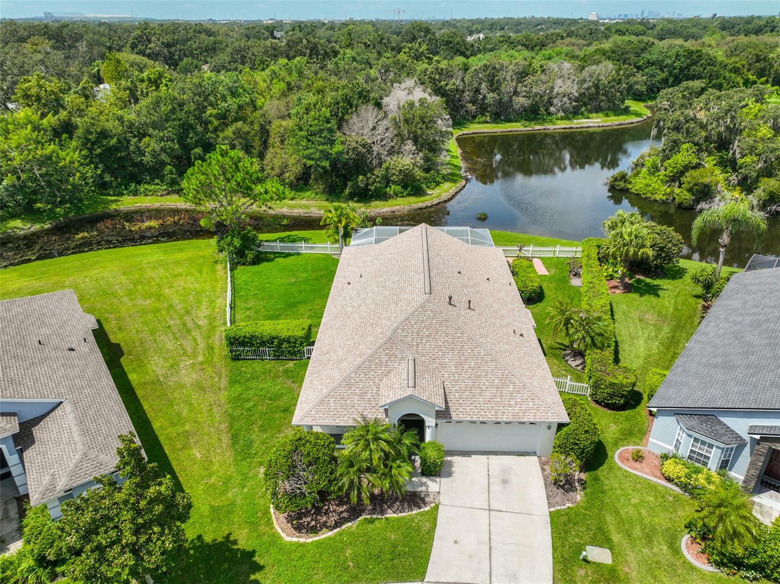 621 STRAW LAKE DR
