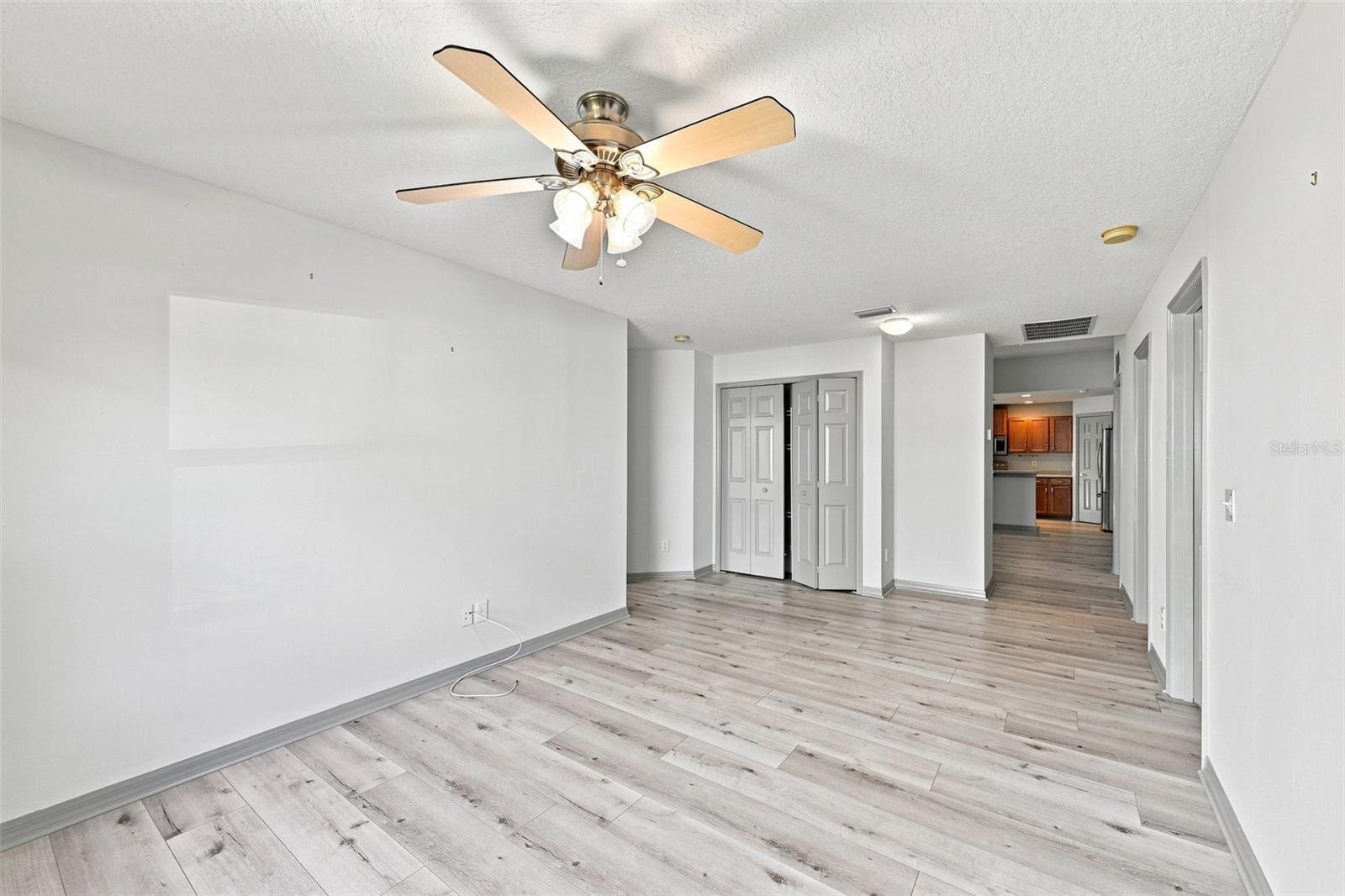 4061 KINGSFIELD DR