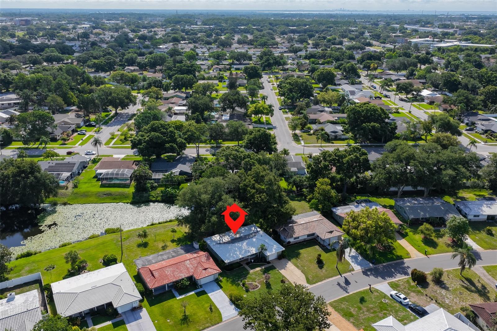 2335 SURREY LN