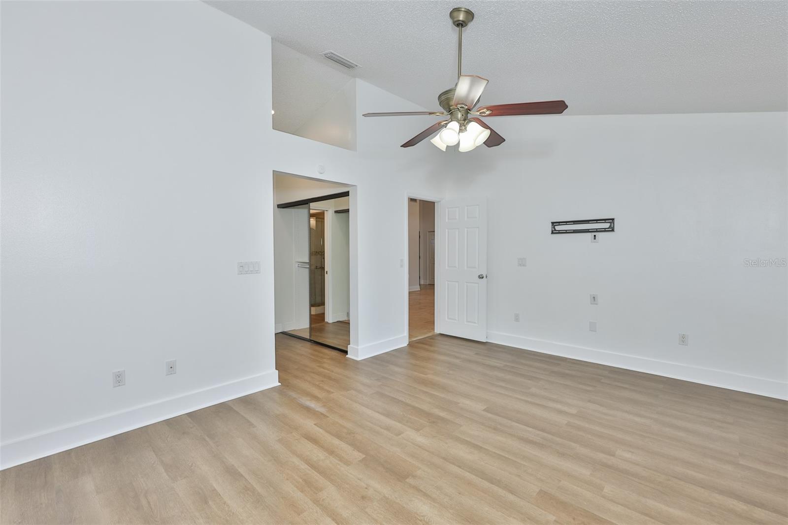 14651 VILLAGE GLEN CIR
