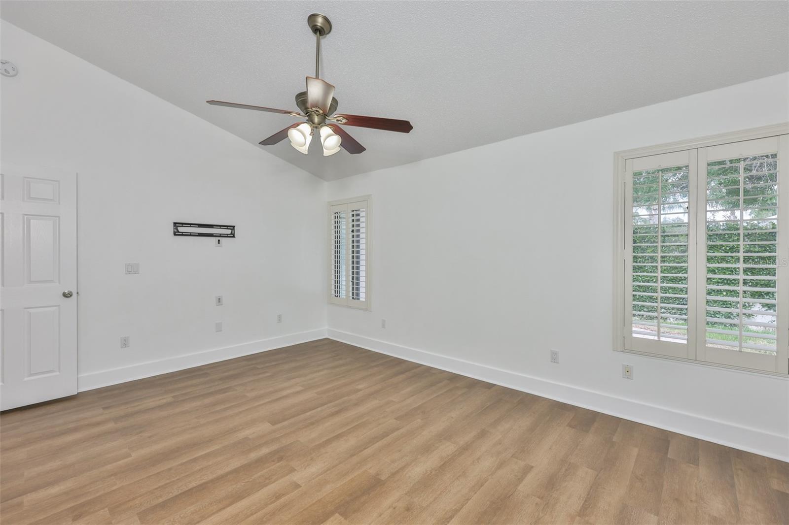 14651 VILLAGE GLEN CIR
