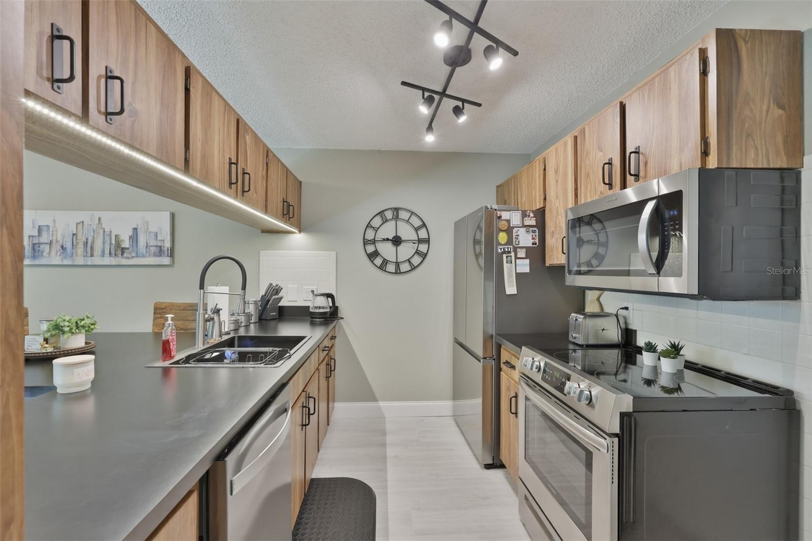 2186 MARSHALL DR #2186