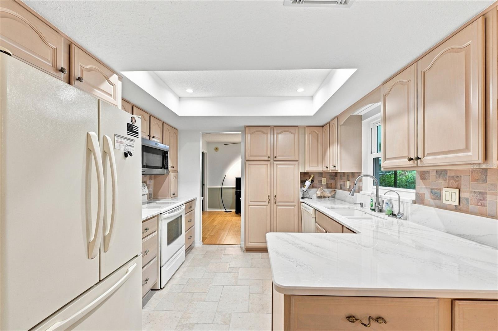 2107 W FORE DR