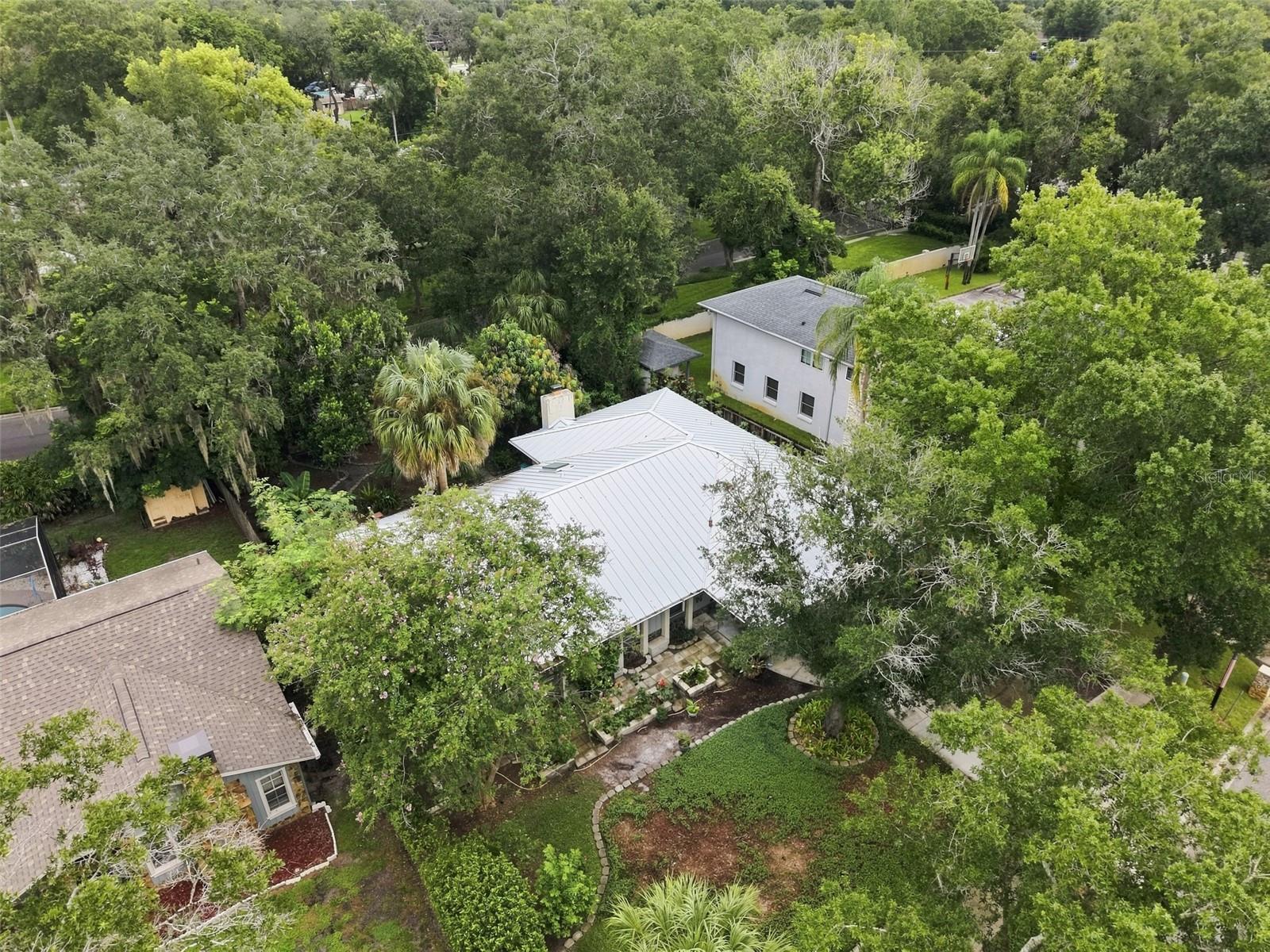 2107 W FORE DR