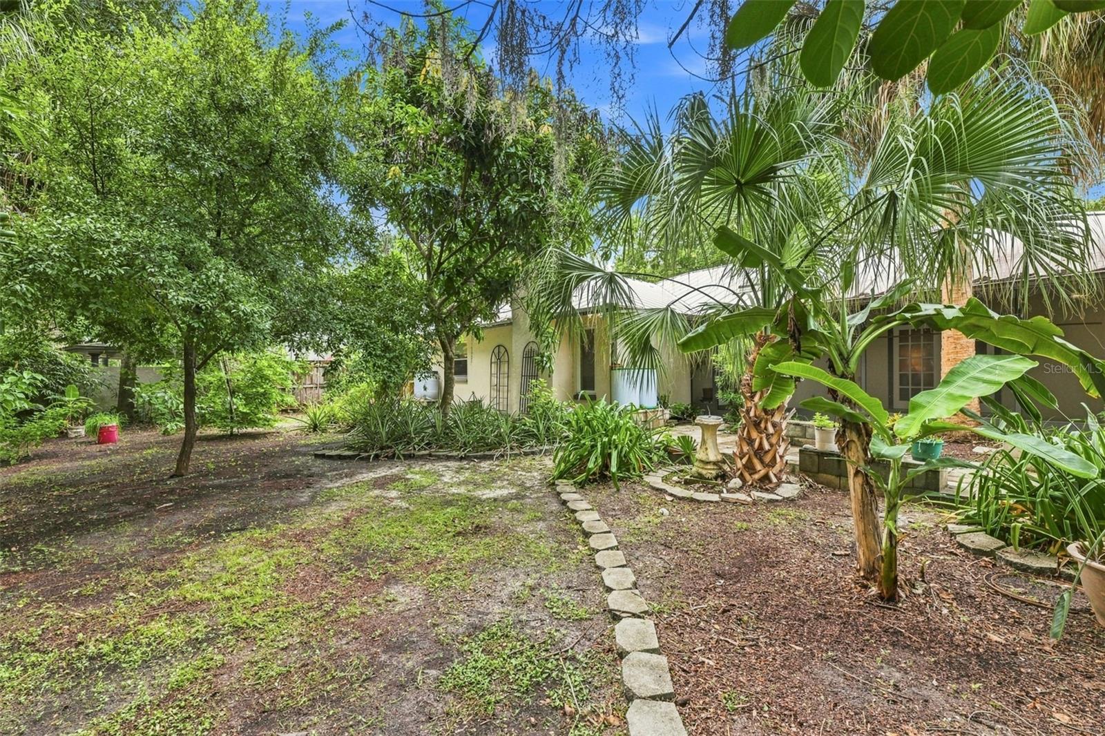 2107 W FORE DR