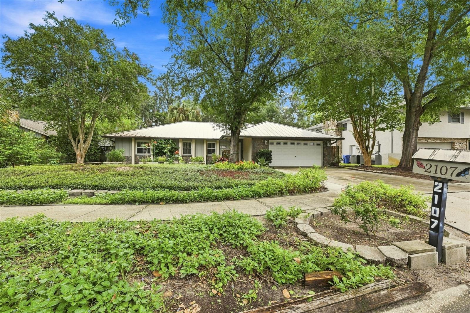 2107 W FORE DR