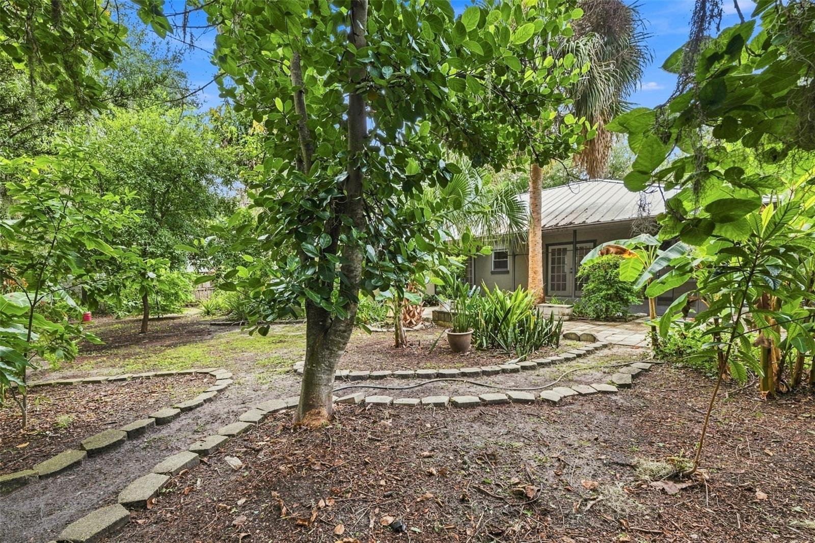 2107 W FORE DR