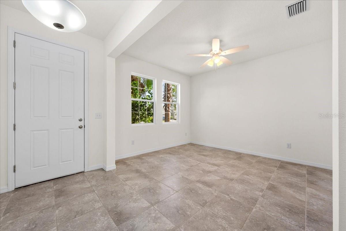 5715 HEVENA CT
